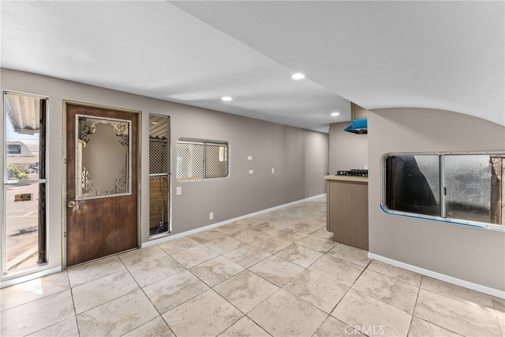 775 E Foothill 14