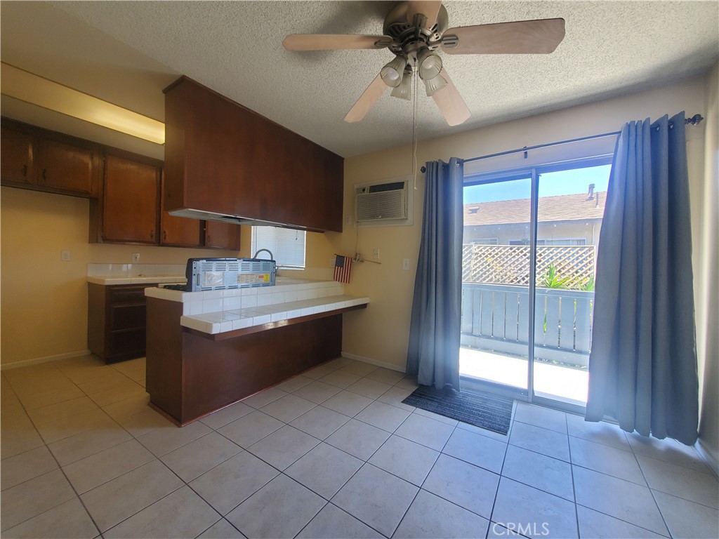 205 S Delano Street 3