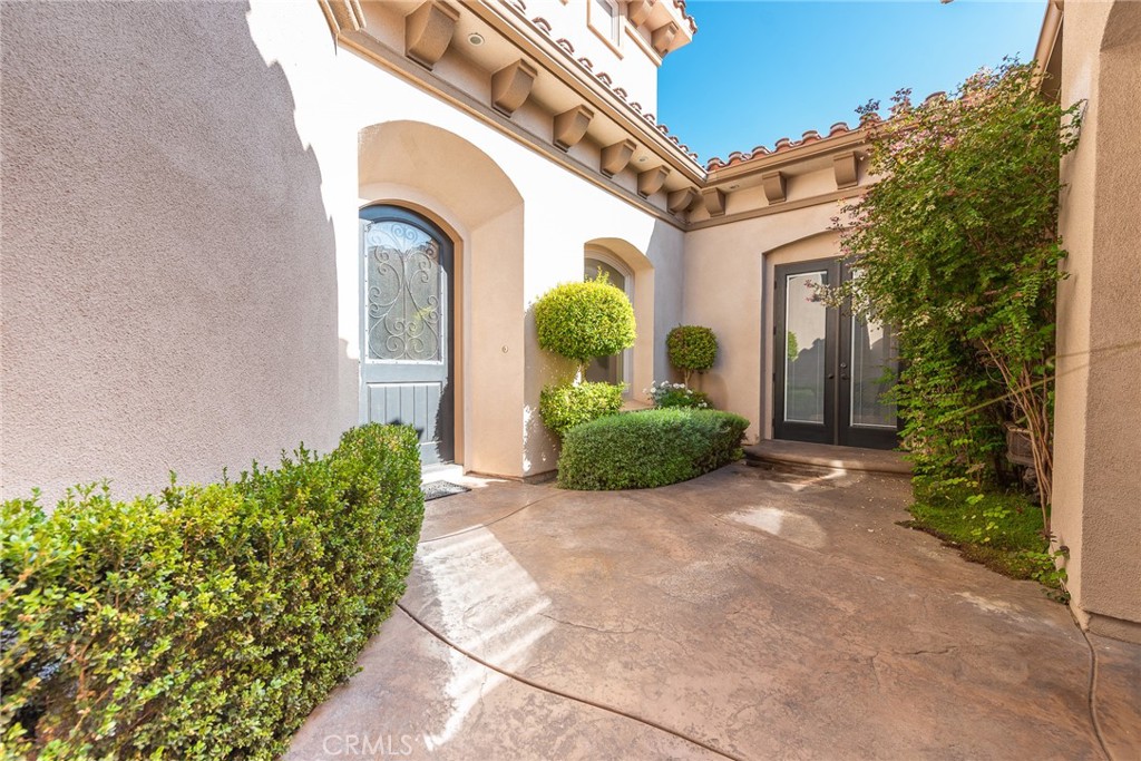 670 Pinnacle Ridge Road