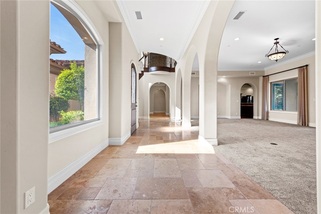 670 Pinnacle Ridge Road