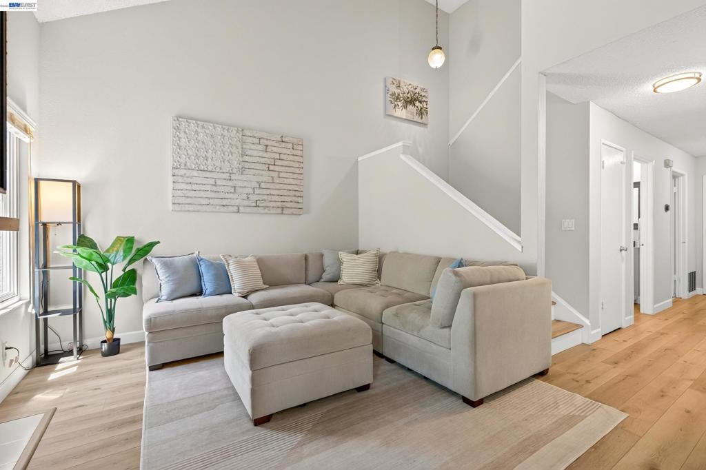 5453 Moonflower Way