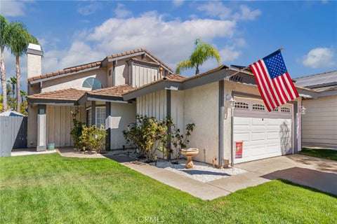 Photo of 41441 Avenida De La Reina, Temecula, CA 92592 (MLS # OC26189176)