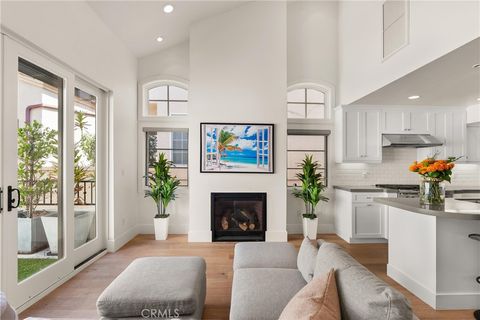 Photo of 606 1/2 Marigold Avenue, Corona Del Mar, CA 92625 (MLS # OC25271396)