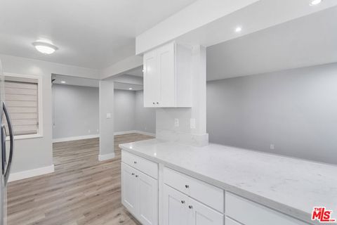 Tiny photo for 210 S Lucia Avenue, Redondo Beach, CA 90277 (MLS # 25560479)