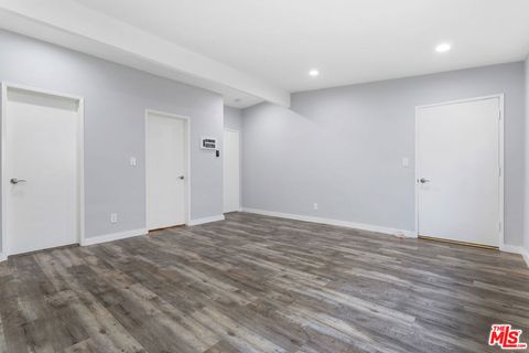 Tiny photo for 210 S Lucia Avenue, Redondo Beach, CA 90277 (MLS # 25560479)