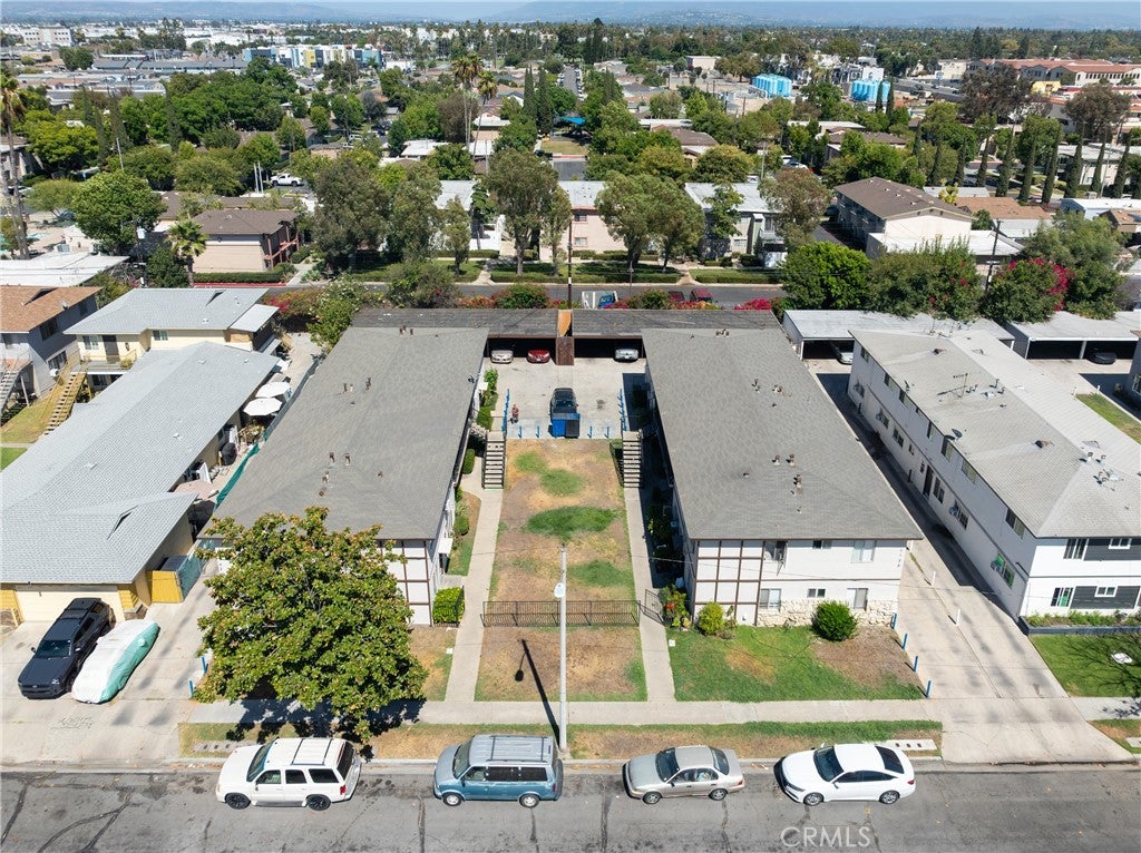 1138 1142 N Mayfair