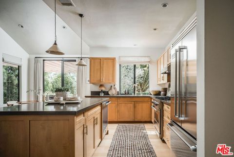 Tiny photo for 315 Calle Elegante, Santa Barbara, CA 93108 (MLS # 25602409)