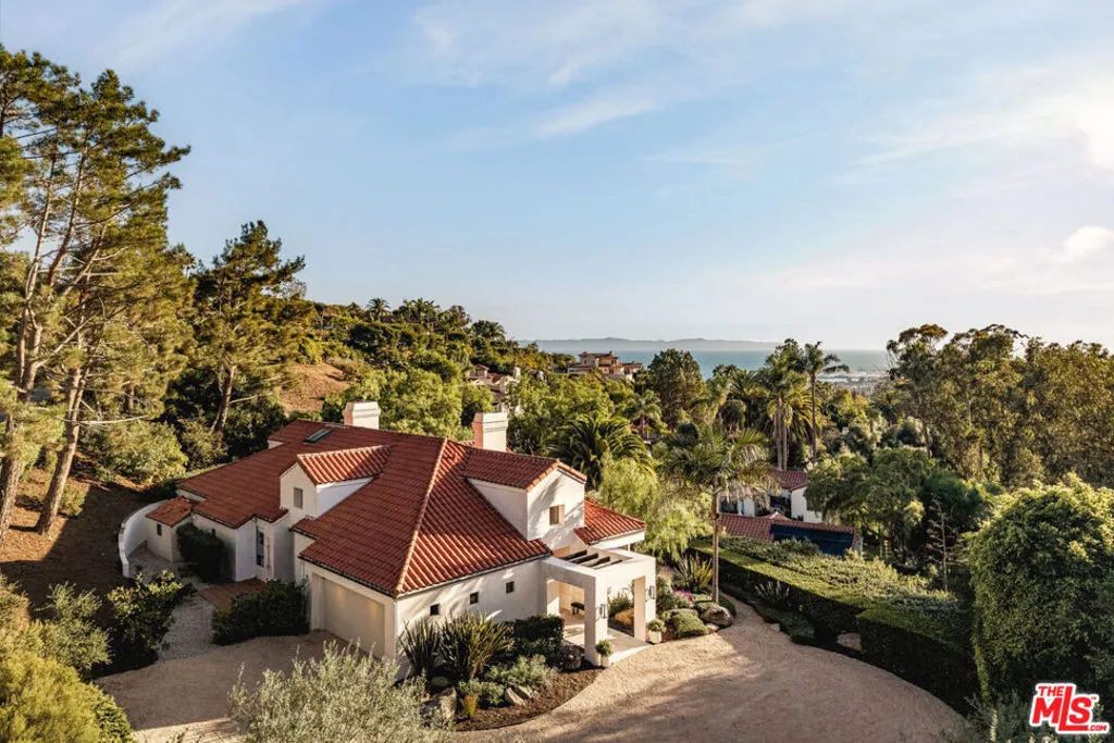 Santa Barbara, California 93108, United States, 3 Bedrooms Bedrooms, ,3 BathroomsBathrooms,Residential,Active,223810