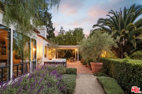 Tiny photo for 315 Calle Elegante, Santa Barbara, CA 93108 (MLS # 25602409)