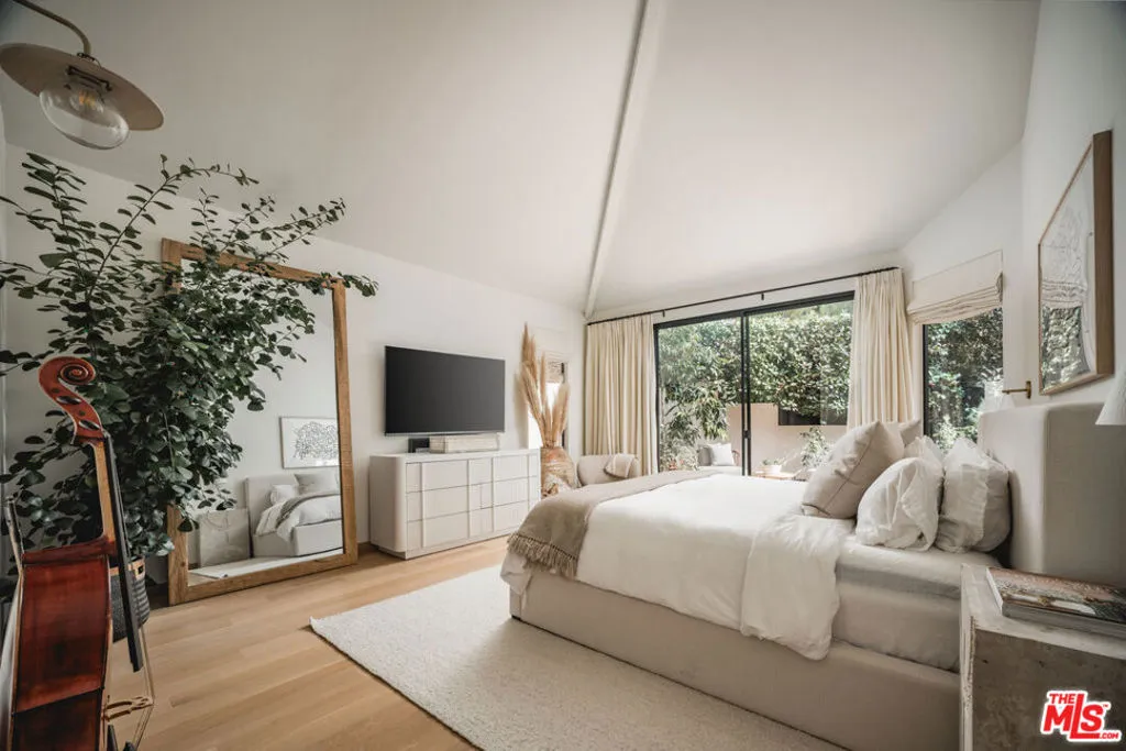 Santa Barbara, California 93108, United States, 3 Bedrooms Bedrooms, ,3 BathroomsBathrooms,Residential,Active,223810