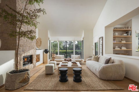 Tiny photo for 315 Calle Elegante, Santa Barbara, CA 93108 (MLS # 25602409)