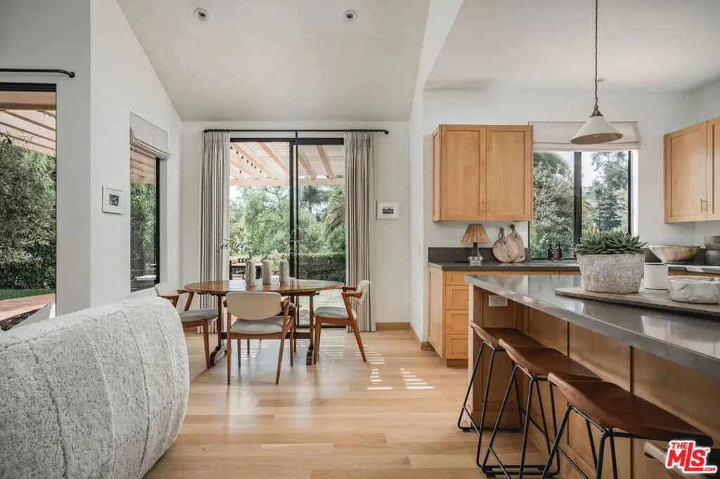 Santa Barbara, California 93108, United States, 3 Bedrooms Bedrooms, ,3 BathroomsBathrooms,Residential,Active,223810