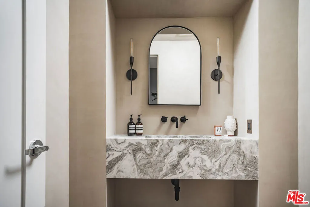 Santa Barbara, California 93108, United States, 3 Bedrooms Bedrooms, ,3 BathroomsBathrooms,Residential,Active,223810