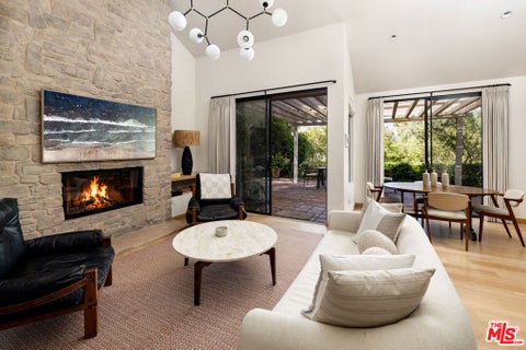 Tiny photo for 315 Calle Elegante, Santa Barbara, CA 93108 (MLS # 25602409)