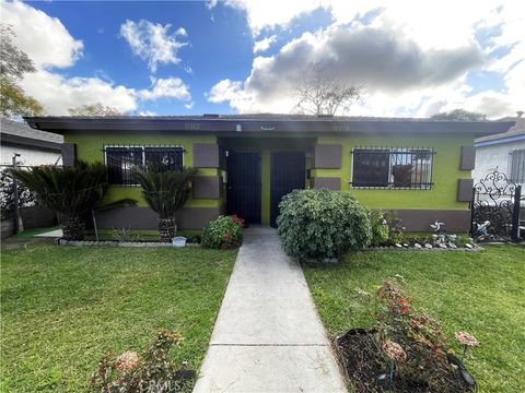 Photo of 10802 Grape Street, Los Angeles, CA 90059 (MLS # SB26085895)