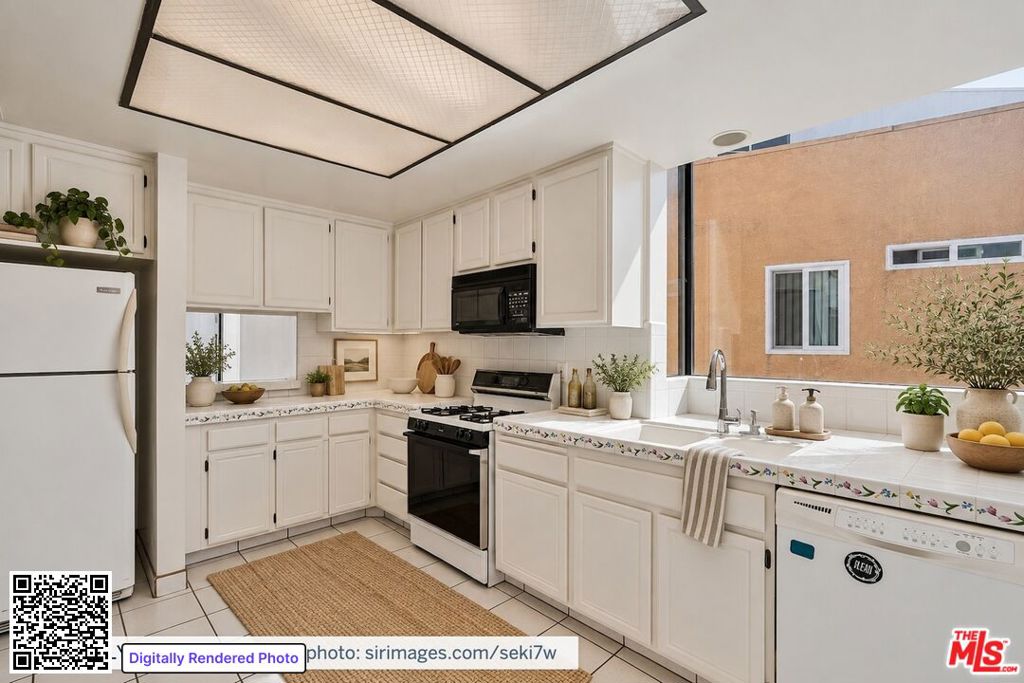 Photo of 500 S Barrington Avenue #6, Los Angeles, CA 90049 (MLS # 26989531)