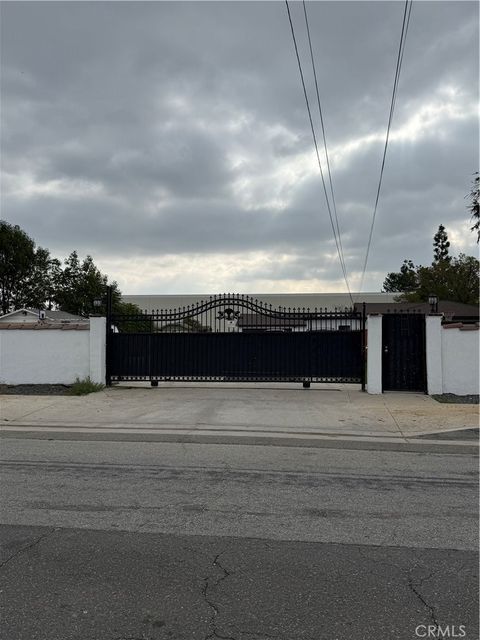 320 S 5th La Puente CA 91746