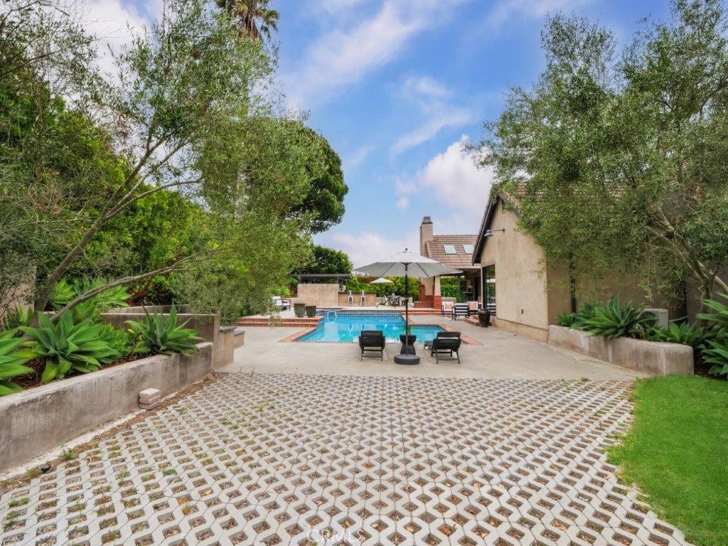 26 Clear Vista Drive