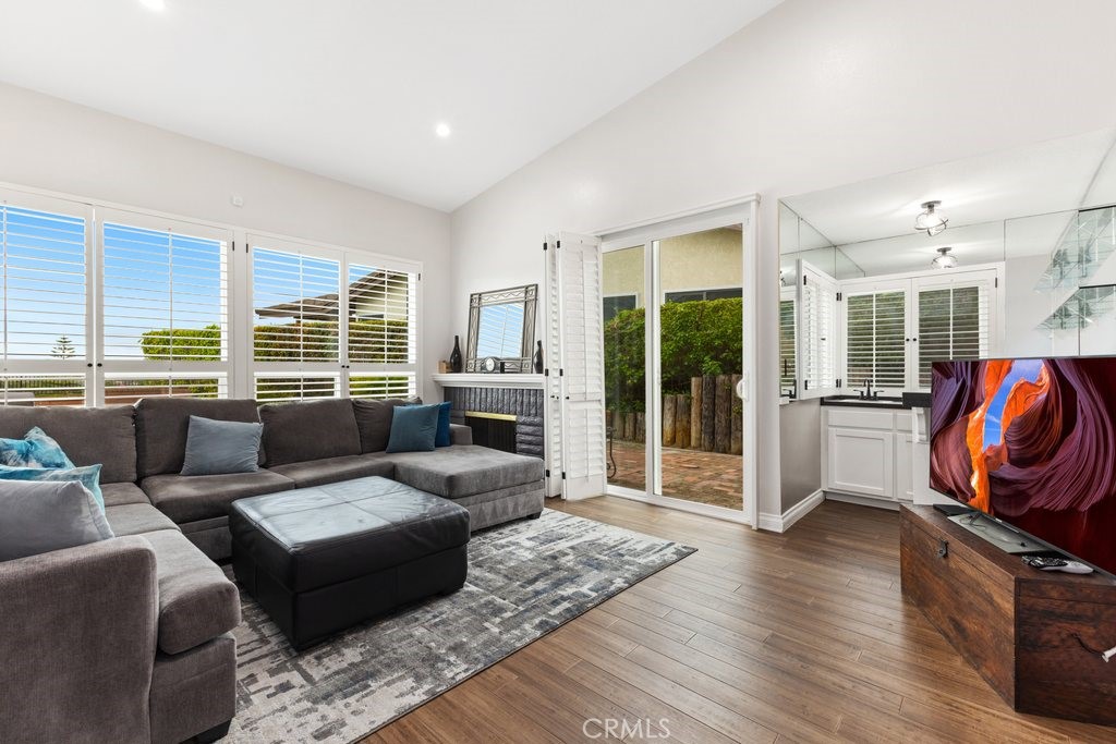 2150 Hilltop Court
