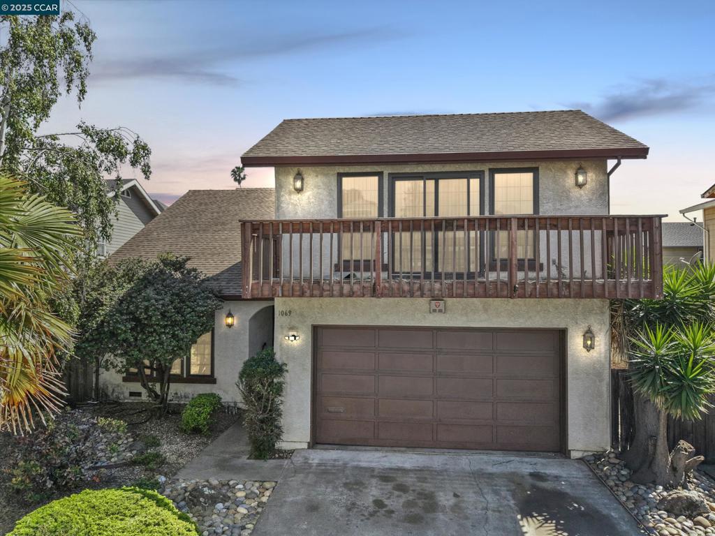 An incredible opportunity awaits in vibrant West Oakland! Spanning an impressive 4,615 square feet, this extra-large residence offers unparalleled space and flexibility at an unbeatable price — under $200 per square foot! Featuring 2 ensuite bedrooms with private bathrooms, 2 additional oversized bedrooms, and a total of 4.5 bathrooms, with a tankless water heater, this home is built for comfort, privacy, and scale. Whether you're envisioning a spacious family compound or looking for a high-yield short-term rental investment, this property checks every box. The heart of the home is a massive entertainment area, perfect for hosting gatherings, multi-generational living, or dividing into creative rental spaces. With its size and layout, the possibilities here are endless. Don’t miss this rare West Oakland gem — a true canvas for visionary buyers seeking size, value, and versatility in one of the Bay Area’s most dynamic neighborhoods.