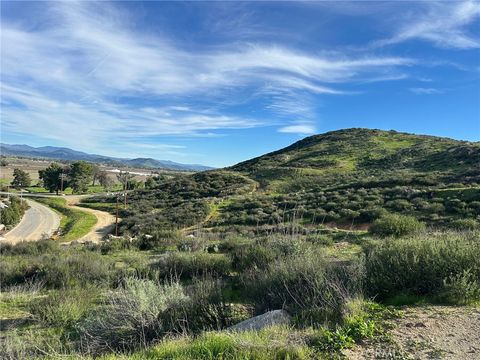 27277 Garbani Road Menifee CA 92584