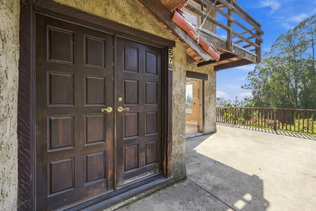 578 Portola Avenue