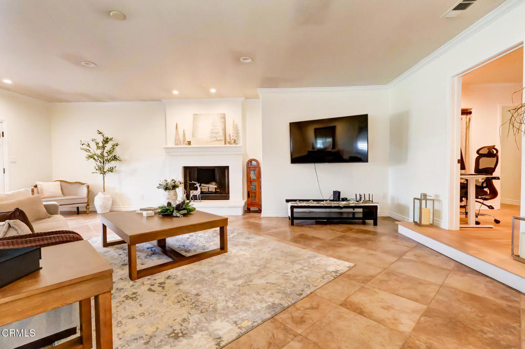 1615 E Mardina Street