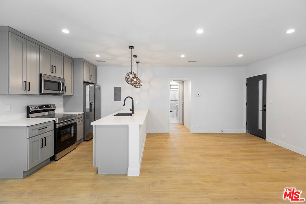 Welcome to 3622 Keystone, located in the charming neighborhood of Palms. Close to downtown Culver City, and ease of access to the 10 and 405 freeways. 3622 Keystone is a newly renovated 8-unit building with 2 stories and assigned parking. We currently have a top floor 2 bed + 2 bath available for lease. All stainless steel kitchen appliances, and in-unit washer/dryer make for ease of living. Balcony off of the primary bedroom which acts as an extension of the living space. Large windows and recessed lighting allow in an abundance of light throughout the residence. Owner covers a fair share of utilities including water, gas, and trash. There is an additional $150/ month fee for a single parking spot and if you have a pet, Pet rent is $50/ month. Contact us today to schedule your viewing, we'd love to meet you!