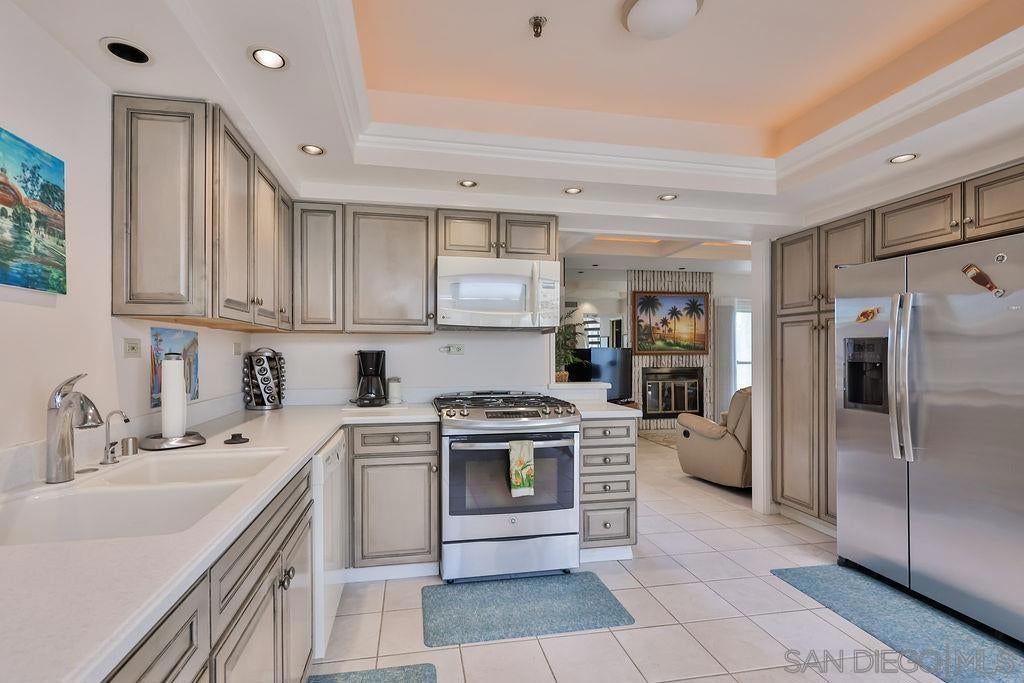 835 D Ave 4