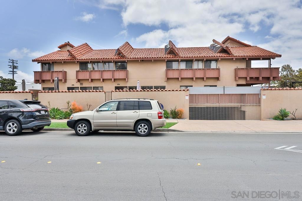 835 D Ave 4
