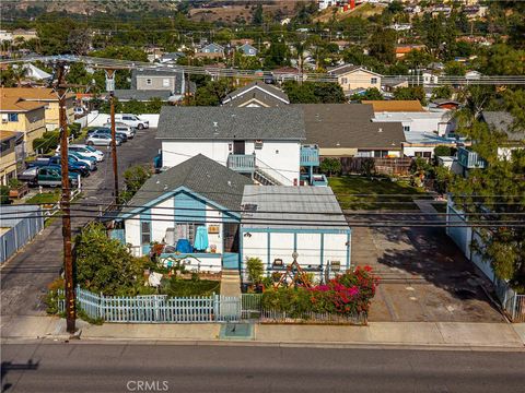 Photo of 233 S Esplanade St, Orange, CA 92869 (MLS # OC26081509)