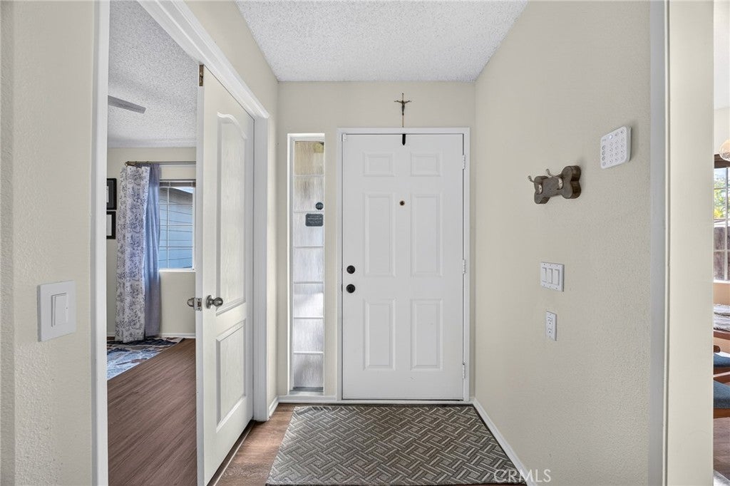 1043 Juniper