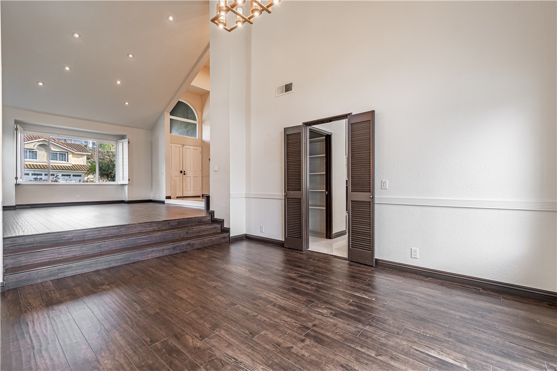3537 Foxglove Road