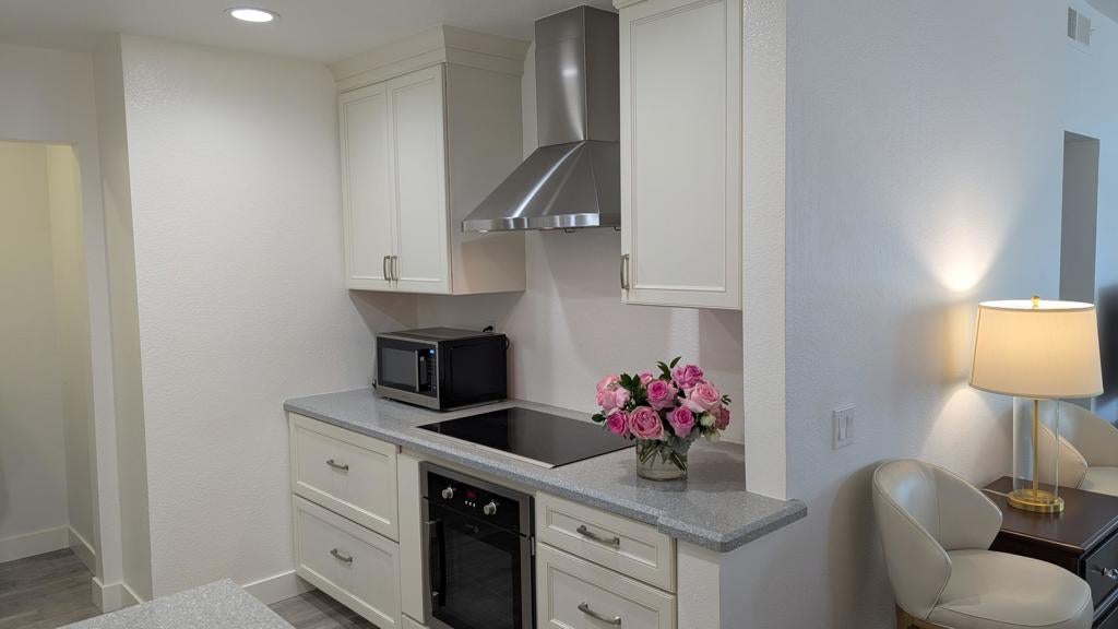 358 Villa Point
