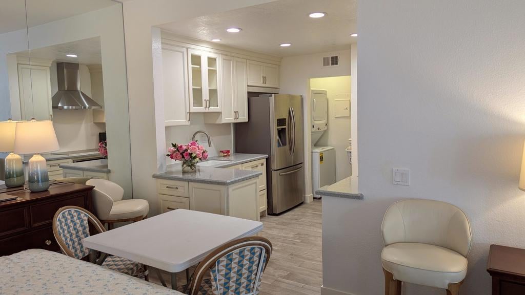 358 Villa Point