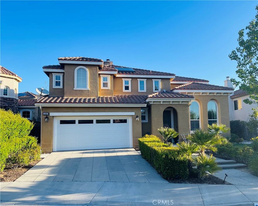BEAUTIFUL, newly remodeled SFR in the Copperhill North area of Saugus near the end of a tree lined cul de sac. This home has 4BD/2.5BA on a large lot with spacious backyard. It boasts hardwood floors throughout first floor, wainscoting in the formal living and dining room areas, HUGE open family room and kitchen with tons of natural light through windows that overlook the luscious backyard. The second floor has 4 ample sized bedrooms, 2 full baths, mirrored closets, office space, large linen cabinet and hardwood/carpet throughout. The backyard has a concrete deck and lots of space for entertaining. The property is close to schools and shopping areas/mall.