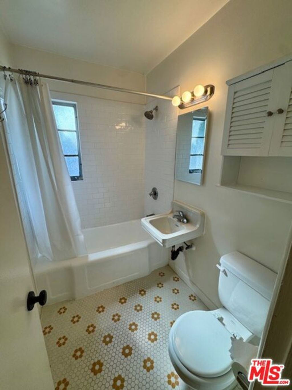Photo of 2103 Oak Street #C, Santa Monica, CA 90405 (MLS # 25609313)