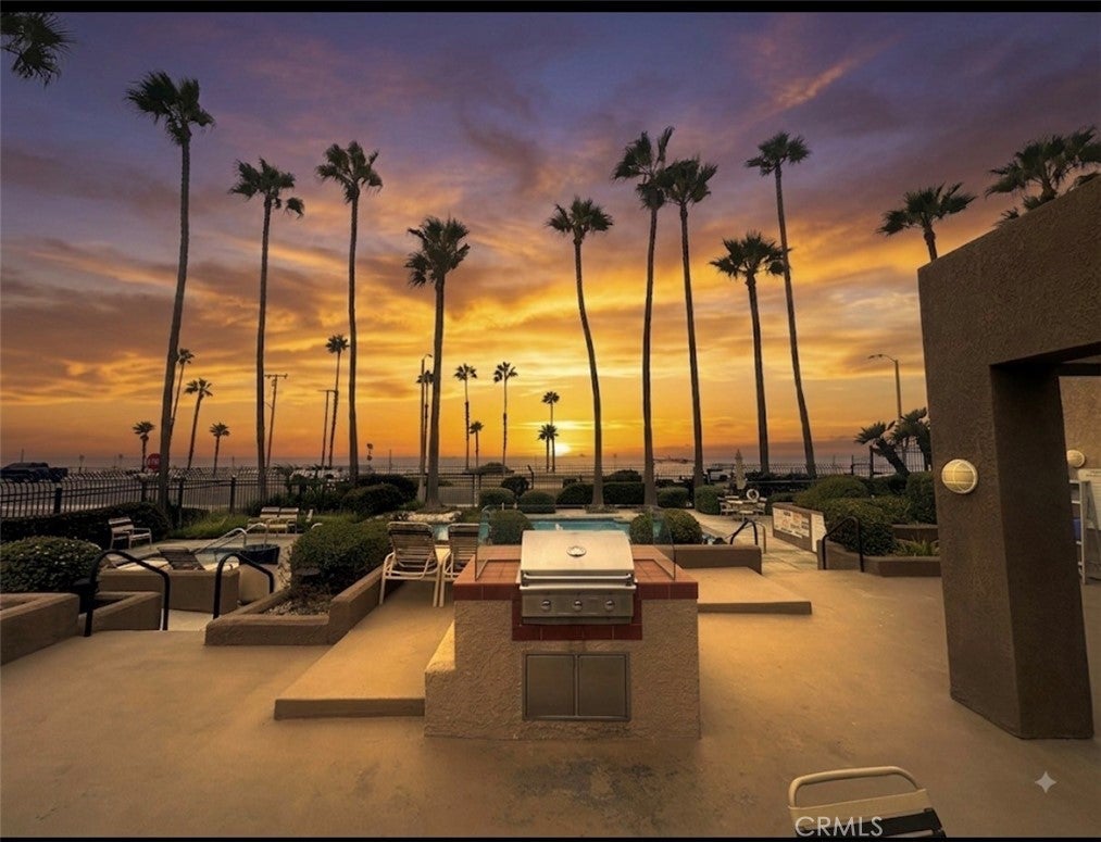 1200 Pacific Coast HWY