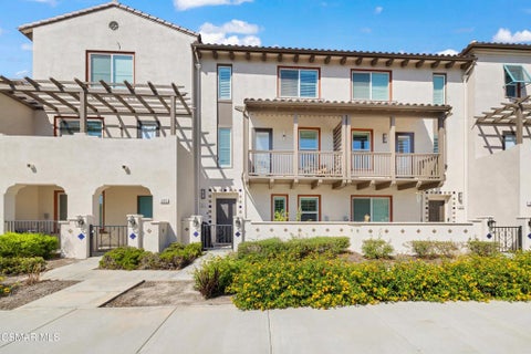 Photo of 391 Townsite Promenade, Camarillo, CA 93010 (MLS # 226004671)