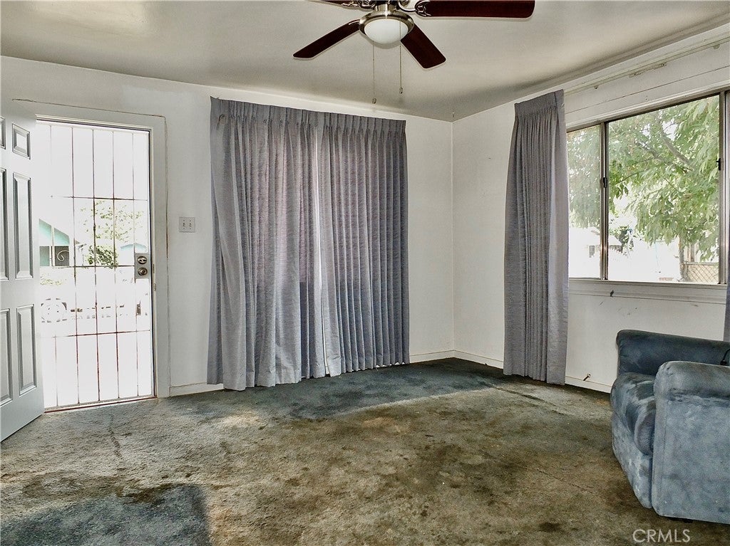 11743 Slater