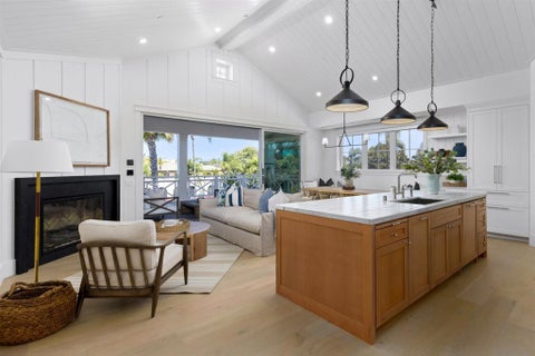 Photo of 747 Orange Ave Ave #301, Coronado, CA 92118 (MLS # 260016996SD)