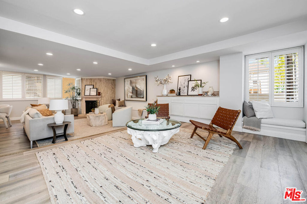 441 N Oakhurst Drive 203