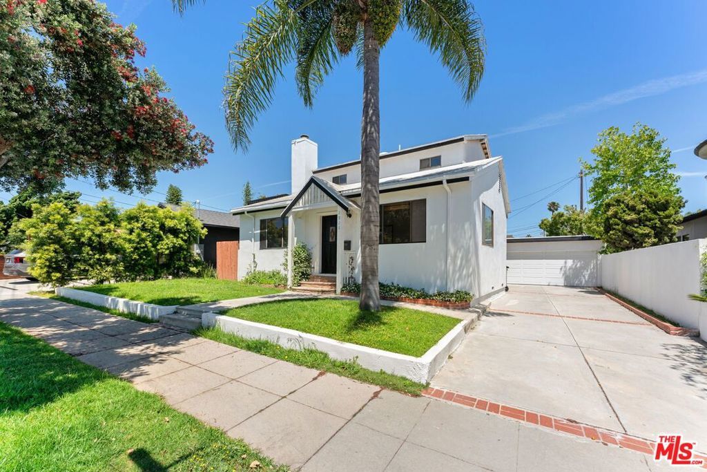 Photo of 2921 11th Street, Santa Monica, CA 90405 (MLS # 26804999)