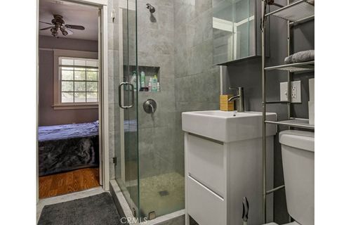 Tiny photo for 3225 E 4th St, Long Beach, CA 90814 (MLS # DW25239711)