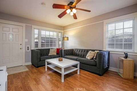 Tiny photo for 3225 E 4th St, Long Beach, CA 90814 (MLS # DW25239711)