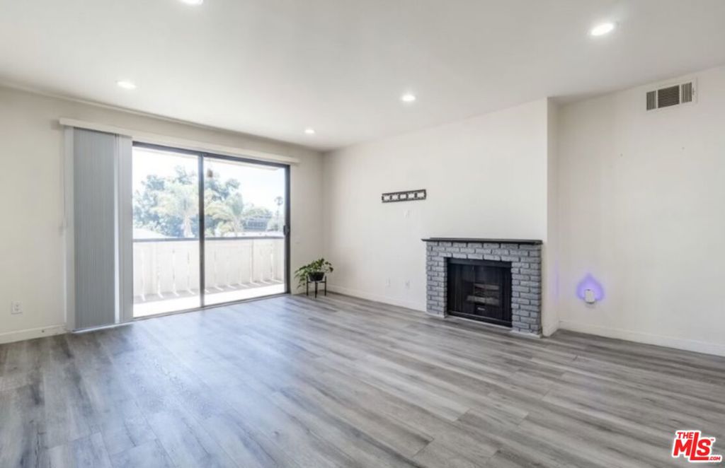 19029 Nordhoff Street 205
