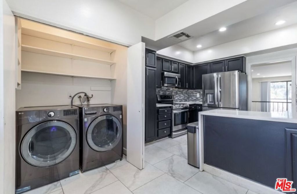 19029 Nordhoff Street 205