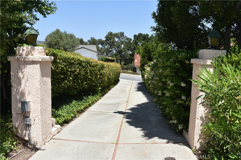 2236 Hillsbury Road