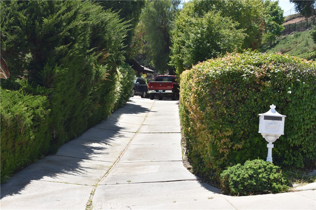 2236 Hillsbury Road