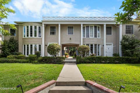 Photo of 15234 Dickens Street #1/4, Sherman Oaks, CA 91403 (MLS # 226003955)